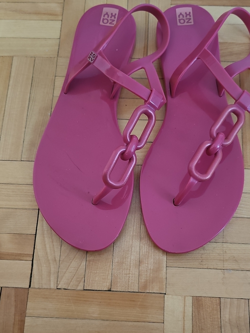 Pink Jelly Link-Detail Women's Sandals
